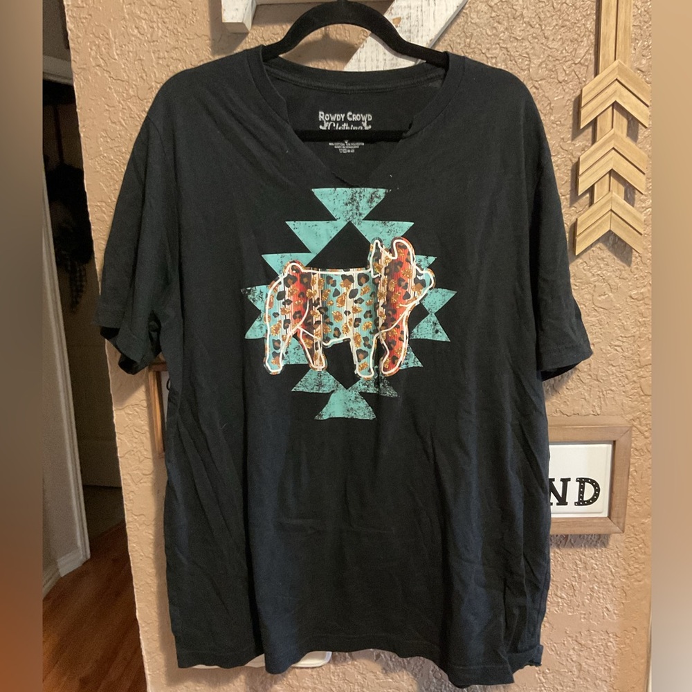 Rowdy Crowd Clothing Black Serape Pig Aztec Graphic Women’s T-Shirt Size 2X